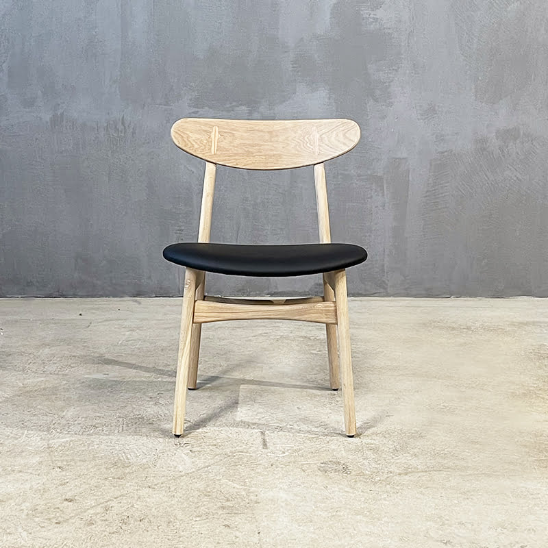 THE SAPPORO DINING CHAIR AMERICAN OAK BLACK PU - ΞΥΛΙΝΗ ΚΑΡΕΚΛΑ KΩΔ 5404S 50x48x77cm