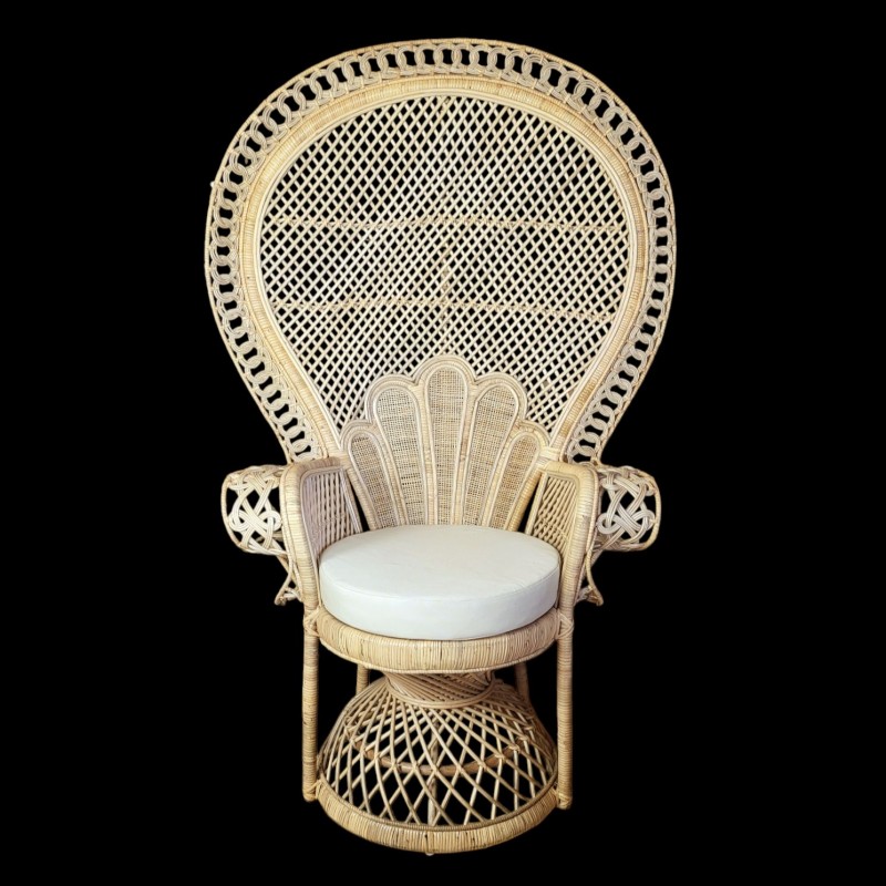 EMMANUELA BALI   Πολυθρόνα από πλεκτό φυσικό Rattan.  Διαστάσεις: 110x60x150cm 