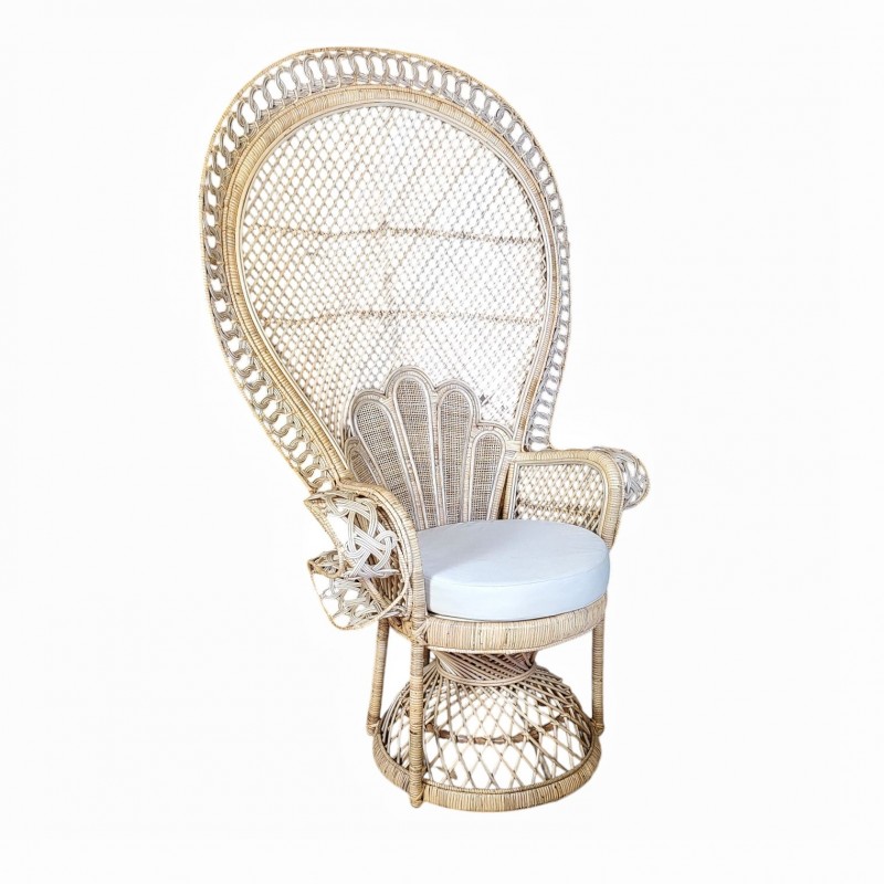 EMMANUELA BALI   Πολυθρόνα από πλεκτό φυσικό Rattan.  Διαστάσεις: 110x60x150cm 