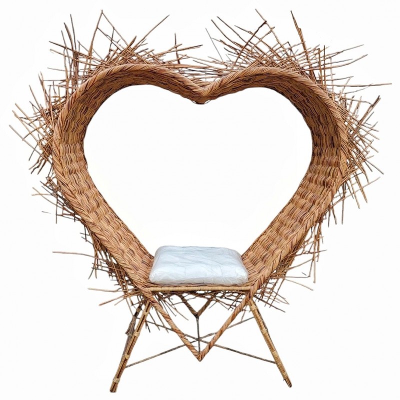 HEART NEST  Πολυθρόνα μοναδικής αισθητικής, από πλεκτό Rattan.   Διαστάσεις: 220x65x220cm  