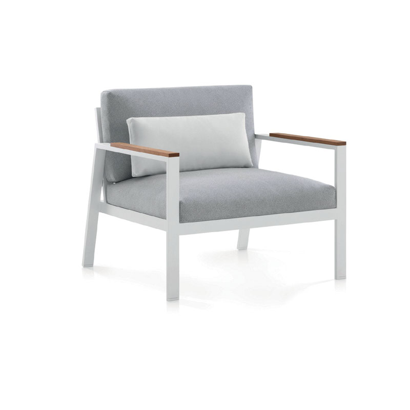 P 33 Μεταλλική πολυθρόνα Υ: 77 Β: 65 Μ: 65