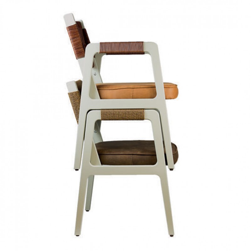 justs318 SD  Ξύλινη πολυθρόνα με πλεχτή πλάτη και μπράτσα.Υ: 82 Β: 60 Μ: 55