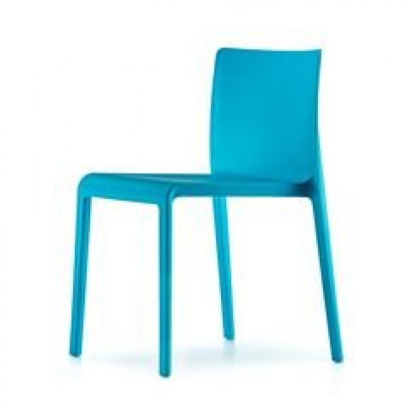 Pedrali Volt  670 Καρέκλα πολυπροπυλένιο στοιβαζόμενη,κατάλληλο για εξωτερικό χώρο.