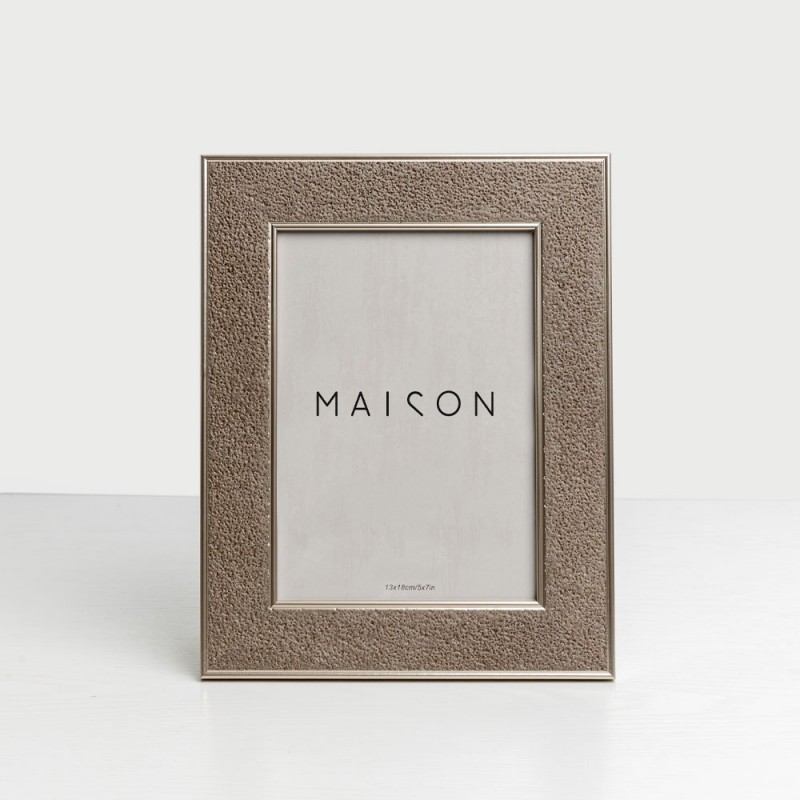 RELIEF ΚΟΡΝΙΖΑ 18.6x1.2x23.7cm POLYRESIN PURO ΑΣΗΜΙ ΓΥΑΛΙ